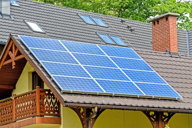 chauffagiste-COARAZE-min_solar-panels-1477987